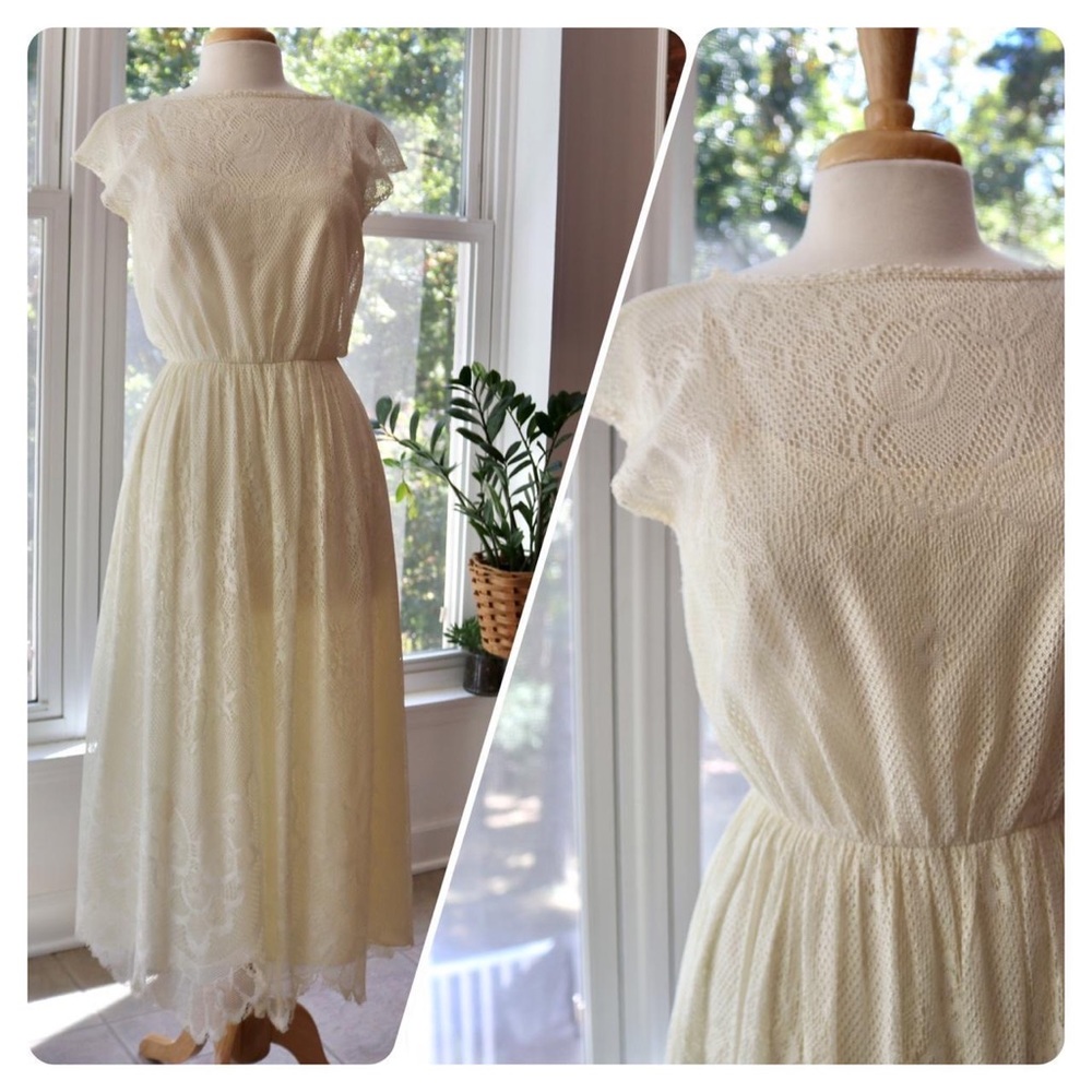 Stunning Vintage 1970's Floral Lace Midi Dress